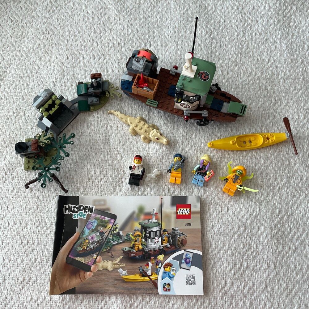Lego Hidden Side 70419 Wrecked Shrimp Boat with Manual NOT COMPLETE